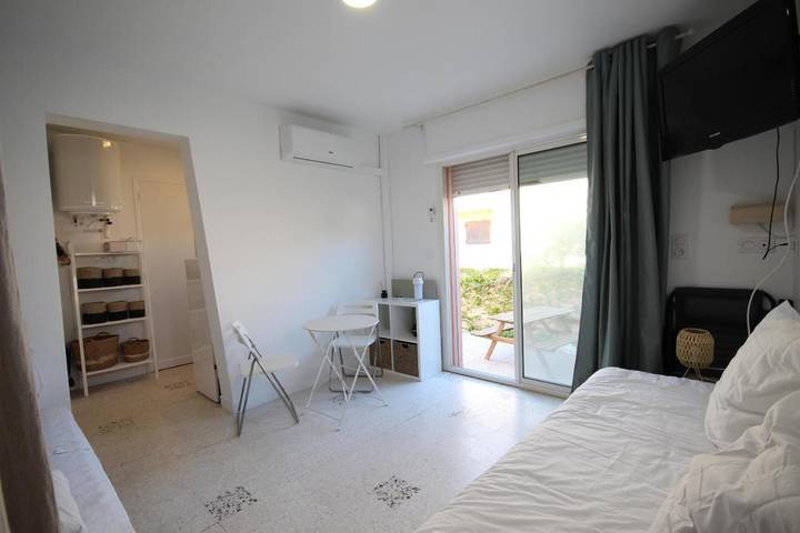 Gîte pour 4 personnes, avec terrasse et jardin dans Portiragnes Plage - 4