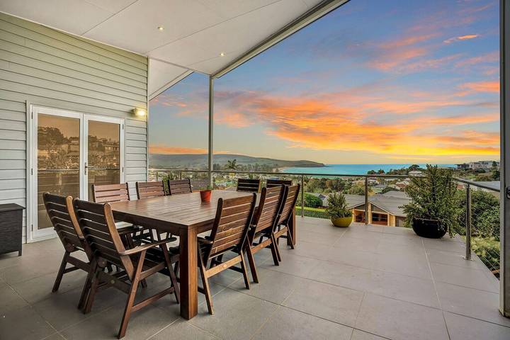 Holiday home for 10 people, with balcony and garden in Gerringong
