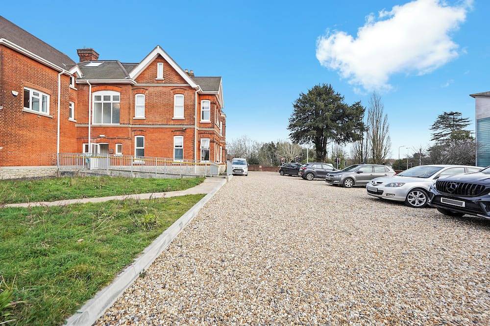 Entire apartment, Luxury apartment with parking Maidstone Town in Kent