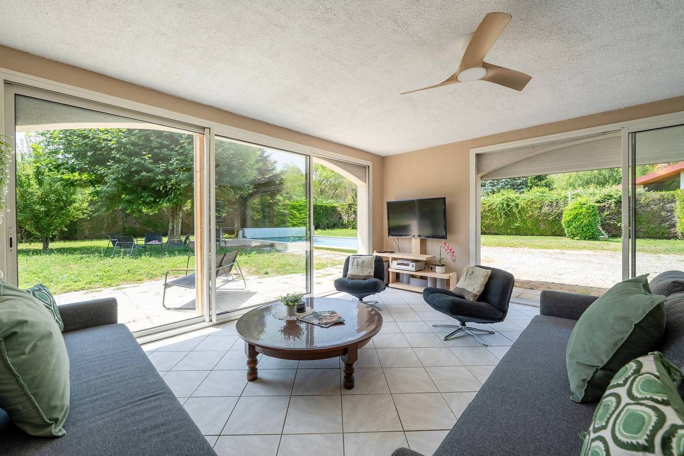 Maison Familia - Piscine privée & proche lac in Sévrier, Parc naturel régional du Massif des Bauges