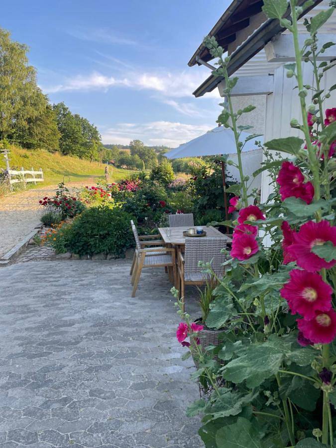 Ferienwohnung für 2 Personen, mit Terrasse und Garten sowie Ausblick in Wesertal - 4