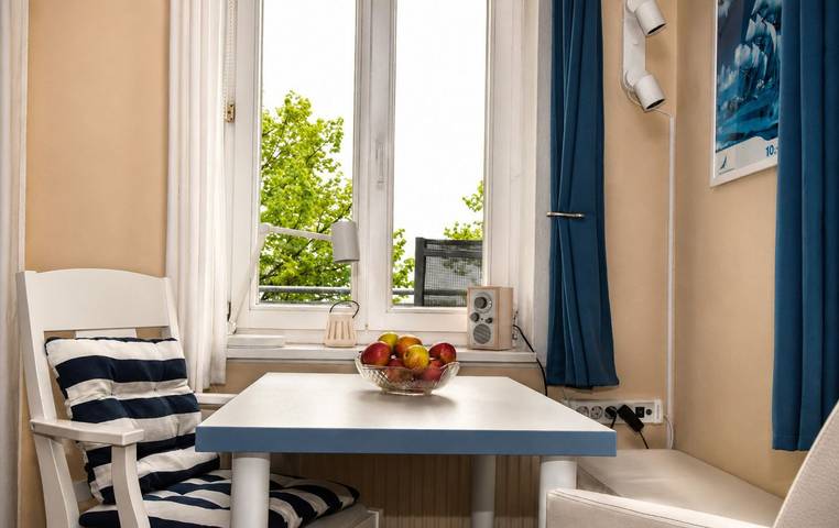 Ferienwohnung für 2 Personen, mit Balkon in Warnemünde - 4
