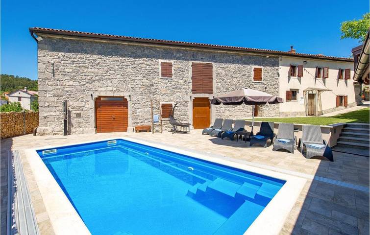 Ferienhaus für 6 Personen, mit Pool