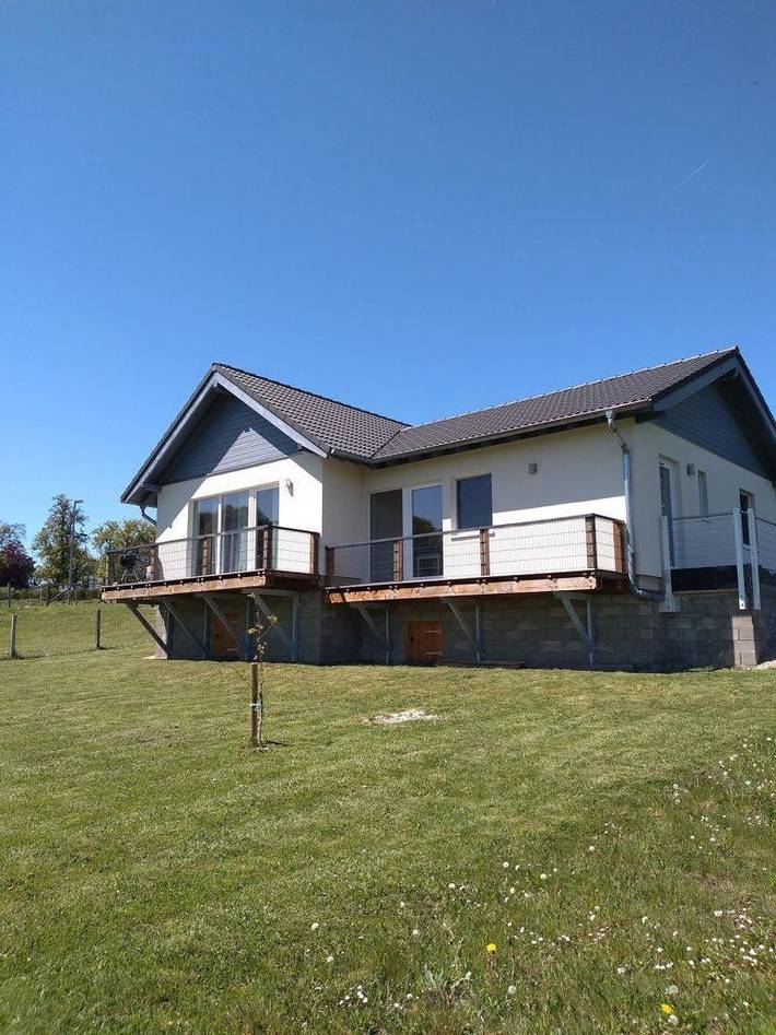 Ferienwohnung für 3 Personen, mit Balkon und Terrasse sowie Garten in Hellenthal