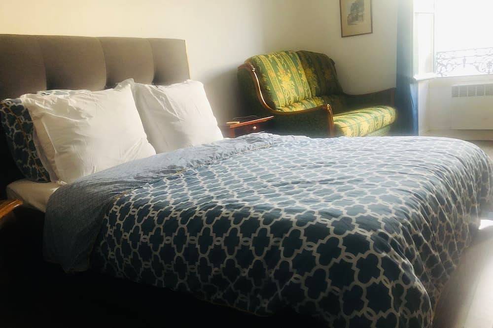 Maison chaleureuse, wifi gratuit, jardin privé fleuri à 20 min. de Vézelay. in Châtel-Censoir, Arrondissement d'Avallon