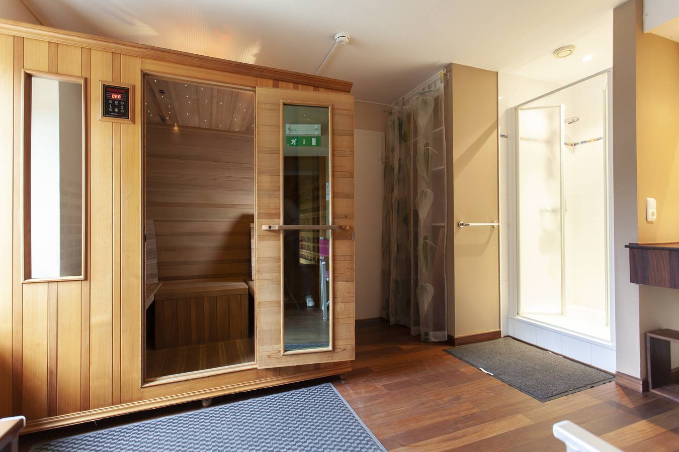 Authentisches Landhaus für 14 Personen mit Sauna und herrlicher Aussicht in den Ardennen in Saint-Hubert, Neufchâteau und Umgebung