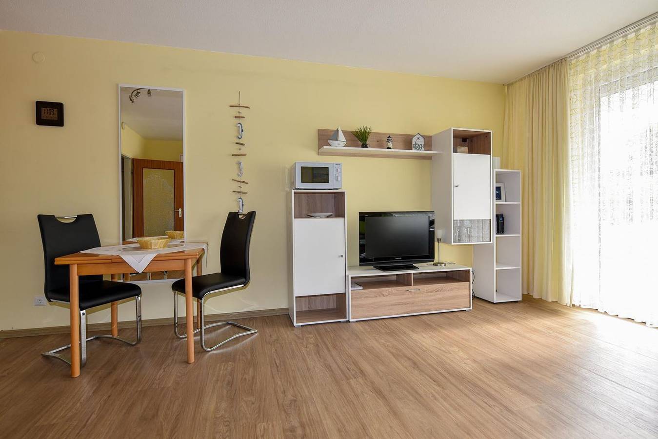 Ganze Wohnung, Strandnahe Ferienwohnung im Haus Baltic: Komfortabel mitten in Cuxhaven-Duhnen in Duhnen, Cuxhaven
