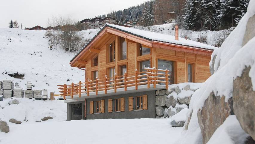 Ferienhaus für 9 Personen, mit Pool und Sauna in der Schweiz