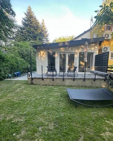 Gîte pour 2 personnes, avec jardin et terrasse à Szigliget