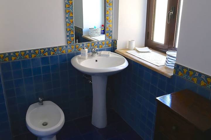 Appartamento intero, Trilocale Ristrutturato In Centro Storico - Ideale Per Smart Working in Spiaggia della Seggiòla, Pizzo
