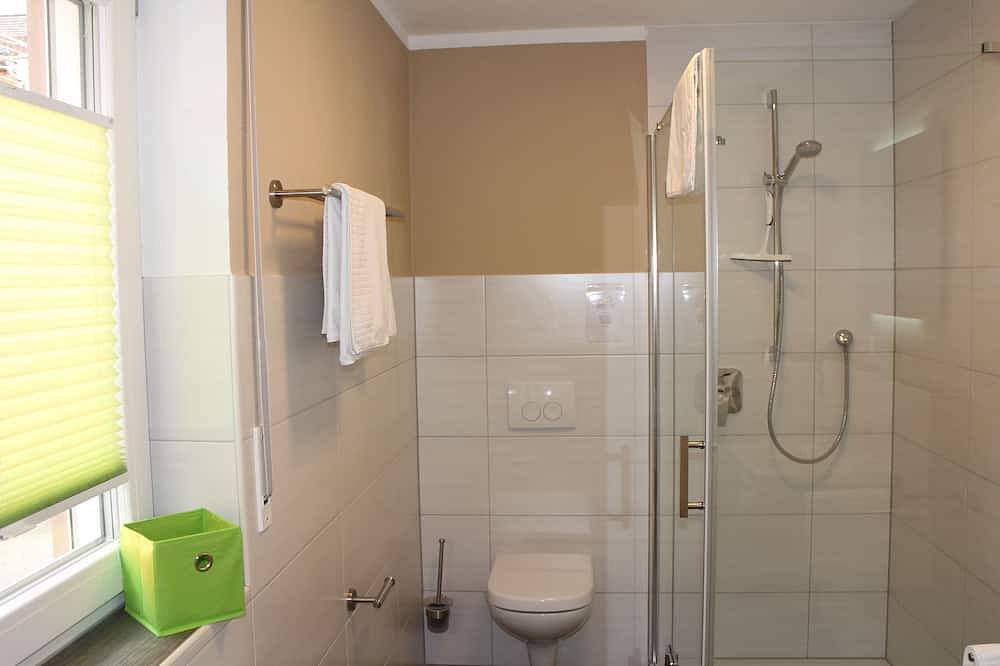 Ganze Wohnung, Moderne Wohnung mit Terrasse und Saunanutzung in Burgbernheim, Romantische Straße