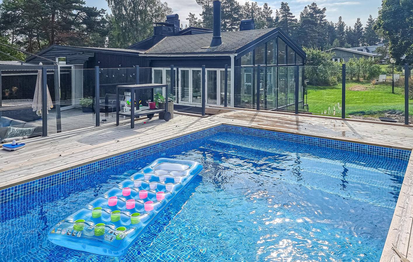 Ferienhaus für 9 Personen mit Terrasse in Mellerud, Vänern