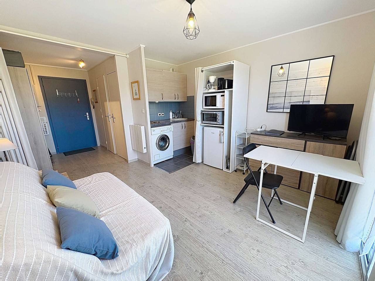 Ganze Wohnung, Gemütliches Studio Strandzugang - 2 Pers. in Jullouville, Côte de la Déroute