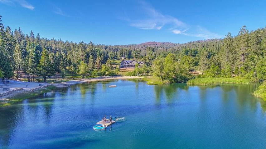 Blockhütte für 14 Personen, mit Terrasse und Pool in Arnold