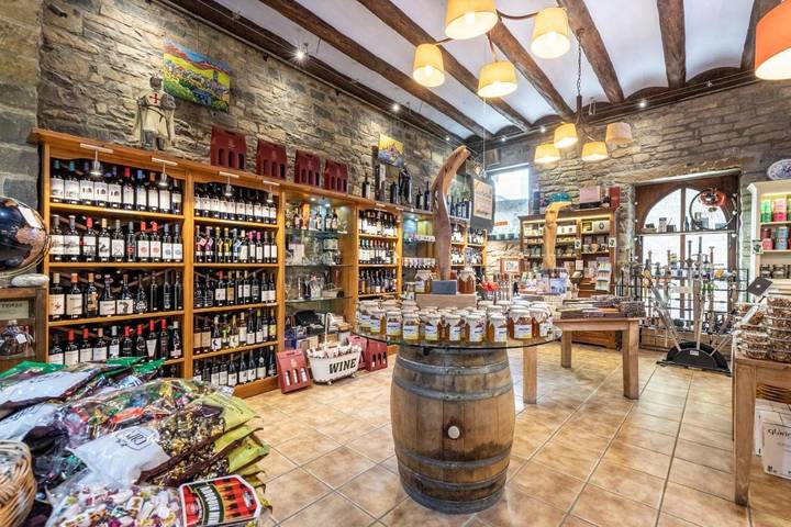 Gîte pour 2 personnes, avec piscine ainsi que balcon et vue à Aínsa - 4