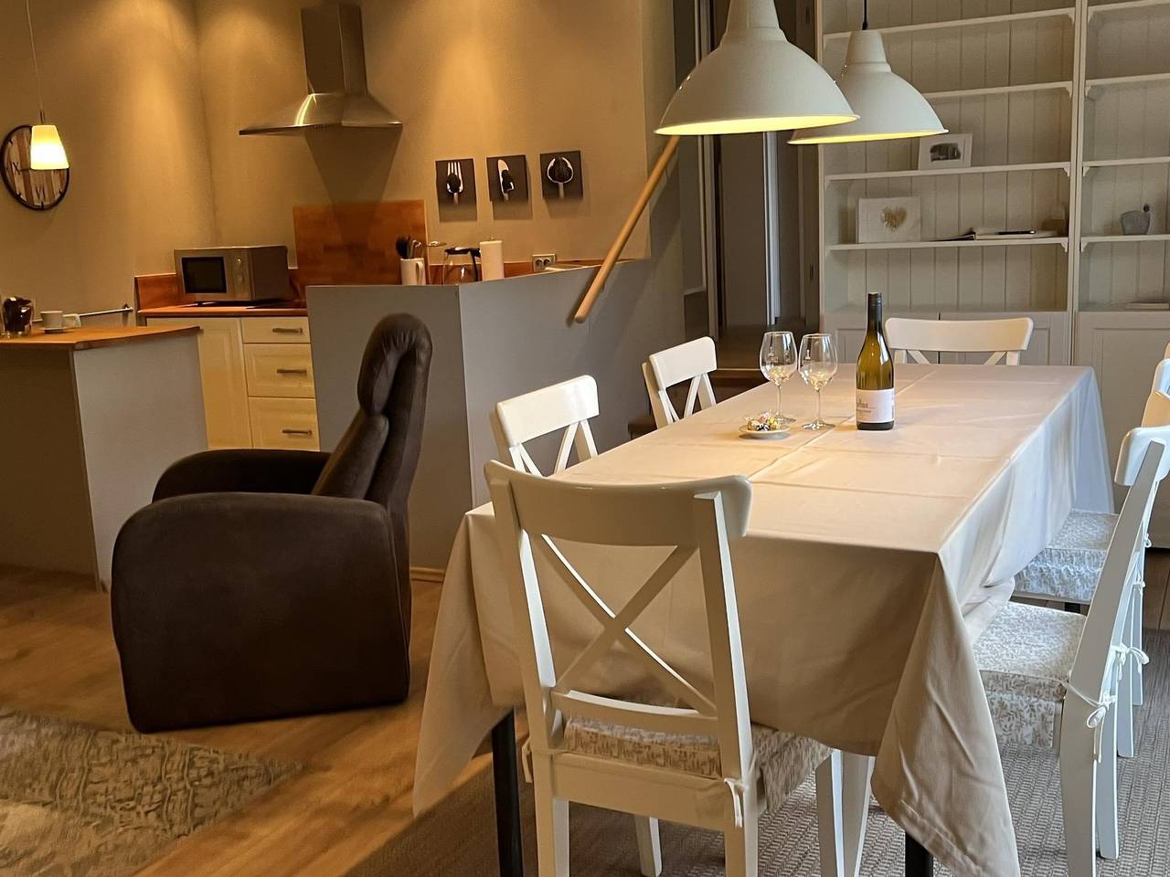 Ganze Ferienwohnung, Appartement/Fewo, Dusche, Wc, Terrasse in Neustadt-Stadtmitte, Neustadt an der Weinstraße