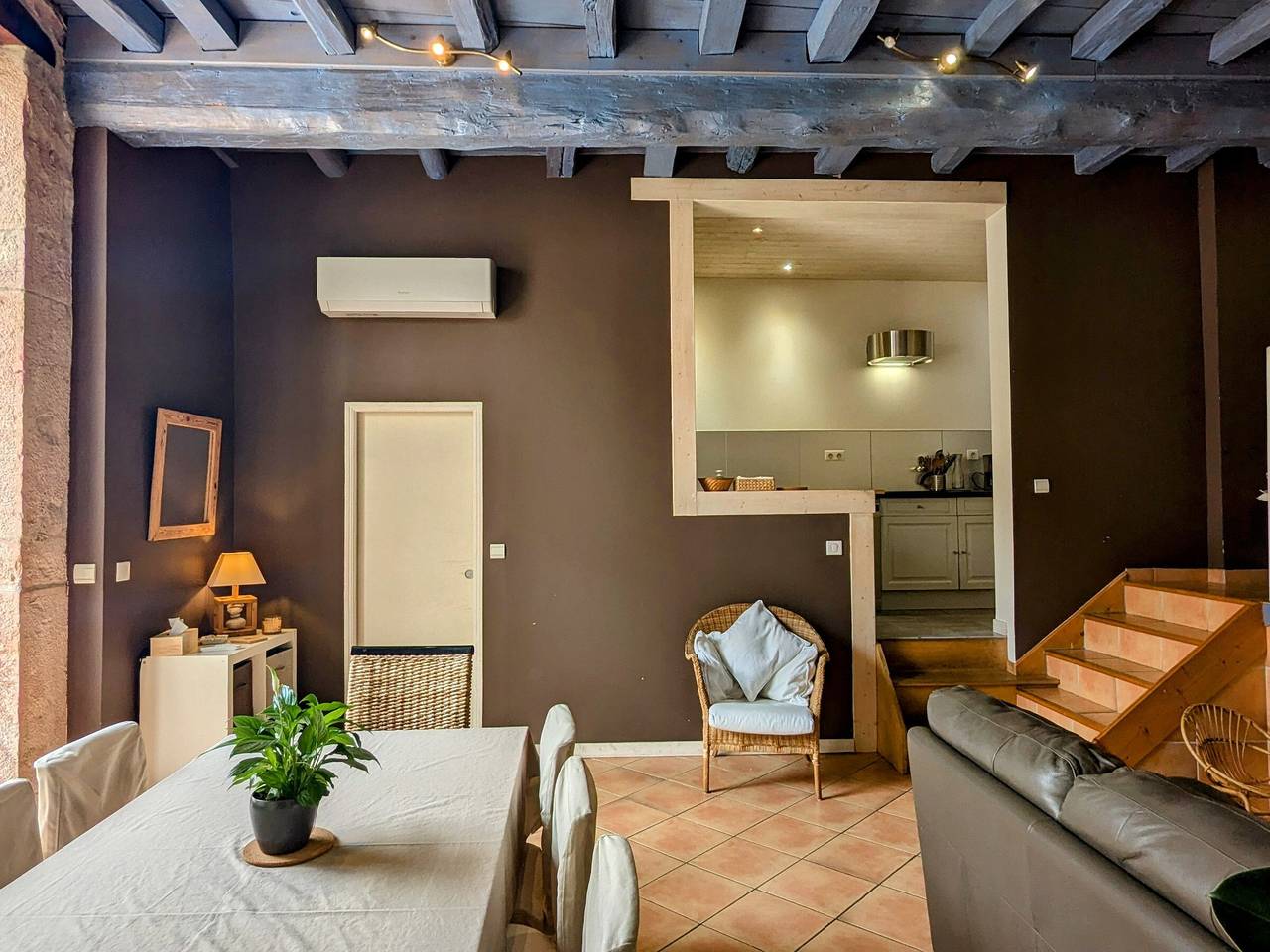 Gîte charmant en Bourgogne, idéal pour famille/amies in Premeaux-Prissey, Région de Beaune