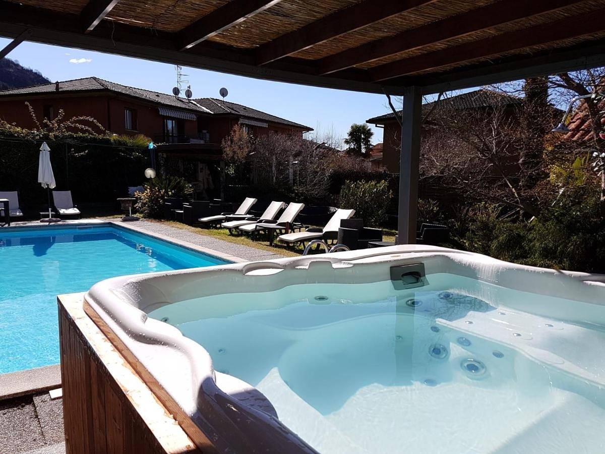 Ganze Wohnung, Apartment Lake Maggiore - Gelsomino in Maccagno, Maccagno con Pino e Veddasca