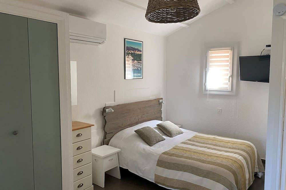 Abitazione-Bagno in camera-Vista giardino-Mini Villa Santa Giulia in Santa Giulia, Porto Vecchio