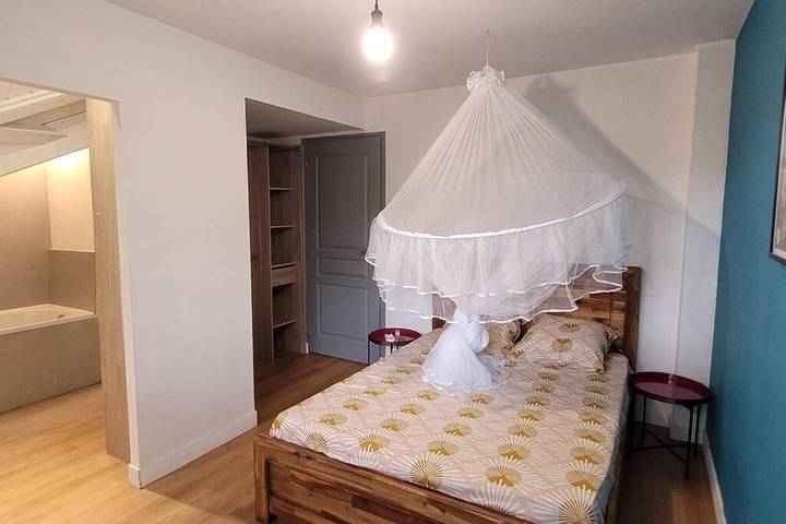 Location de vacances pour 20 personnes, avec piscine ainsi que jardin et vue dans Bois de Nèfles - 3