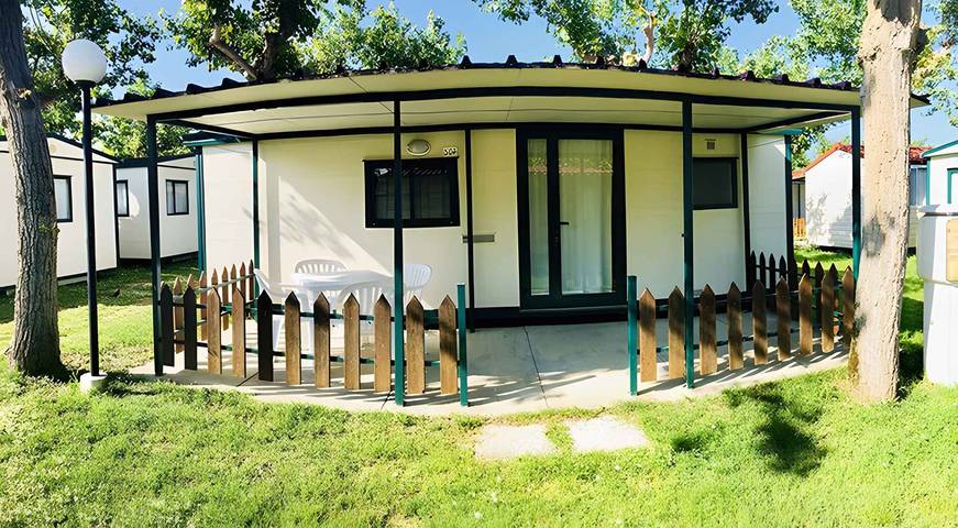 Camping per 4 persone, con Giardino sulla Riviera Romagnola