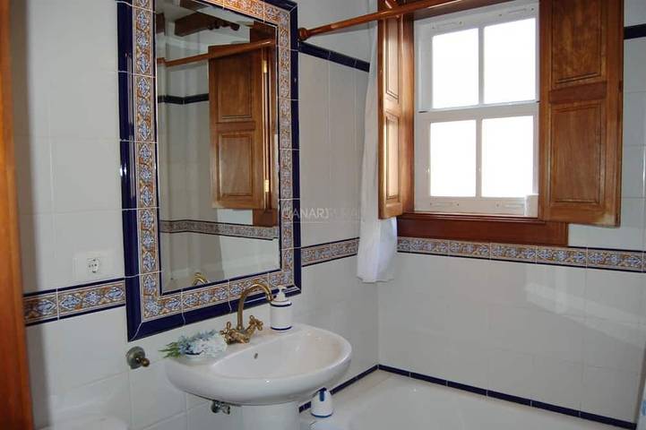 Appartement entier, Charmante Maison Tres Pinos avec piscine privée et jardins luxuriants in Monte de Breña, Breña Baja