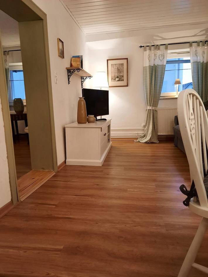 Ganze Ferienwohnung, 1 Doppelbett Wohnung mit Schlafsofa in Pottum, Westerburg & Umgebung