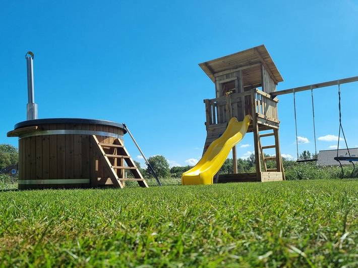 Ferienwohnung für 10 Personen, mit Sauna und Pool sowie Ausblick und Garten, mit Haustier