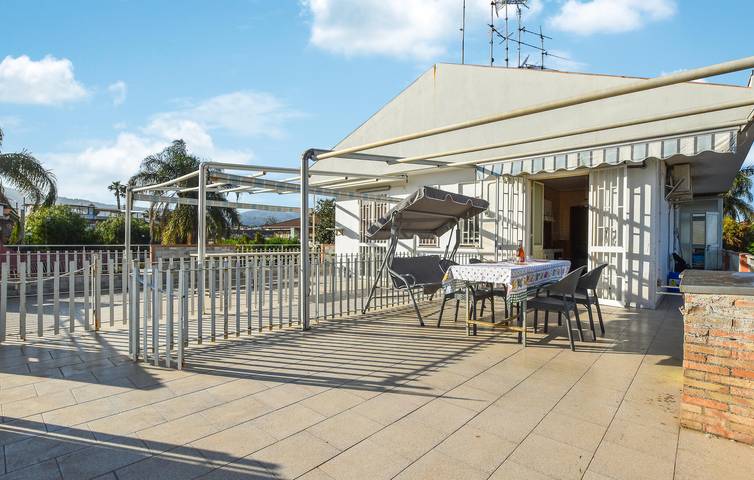 Apartamento con vistas al mar, aparcamiento y terraza in Fondachello, Mascali