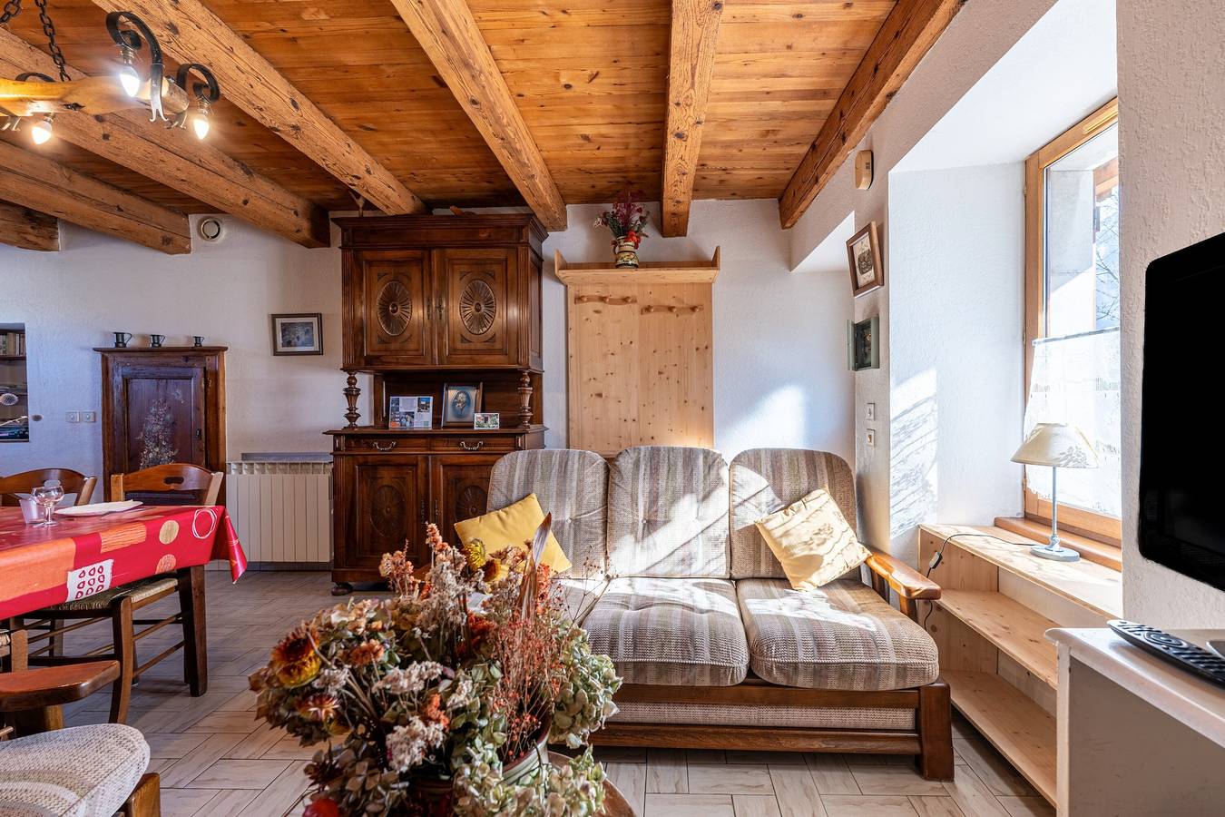 Maison "La Belle Étoile" avec vue sur la montagne et jardin partagé in La Sambuy-Seythenex, Seythenex