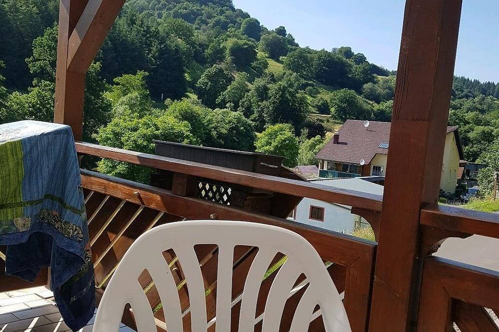 Ganze Wohnung, 4-Bett-Ferienwohnung Johann - Eifelhaus Franziska in Schutz, Vulkaneifel