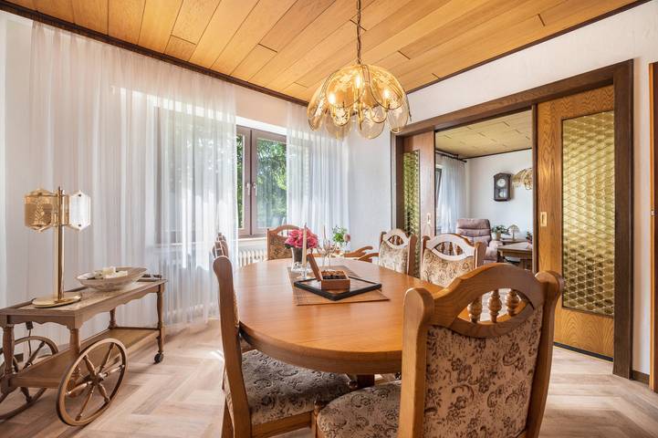 Holiday Home 'Ferienwohnung Loy' with Private Terrace, Private Garden and Wi-Fi in Rastede, Ammerland