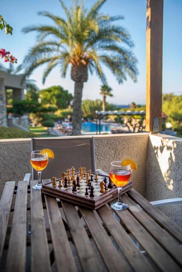 Ganze Wohnung, Two-Bedroom Apartment by the Pool in Lasithi