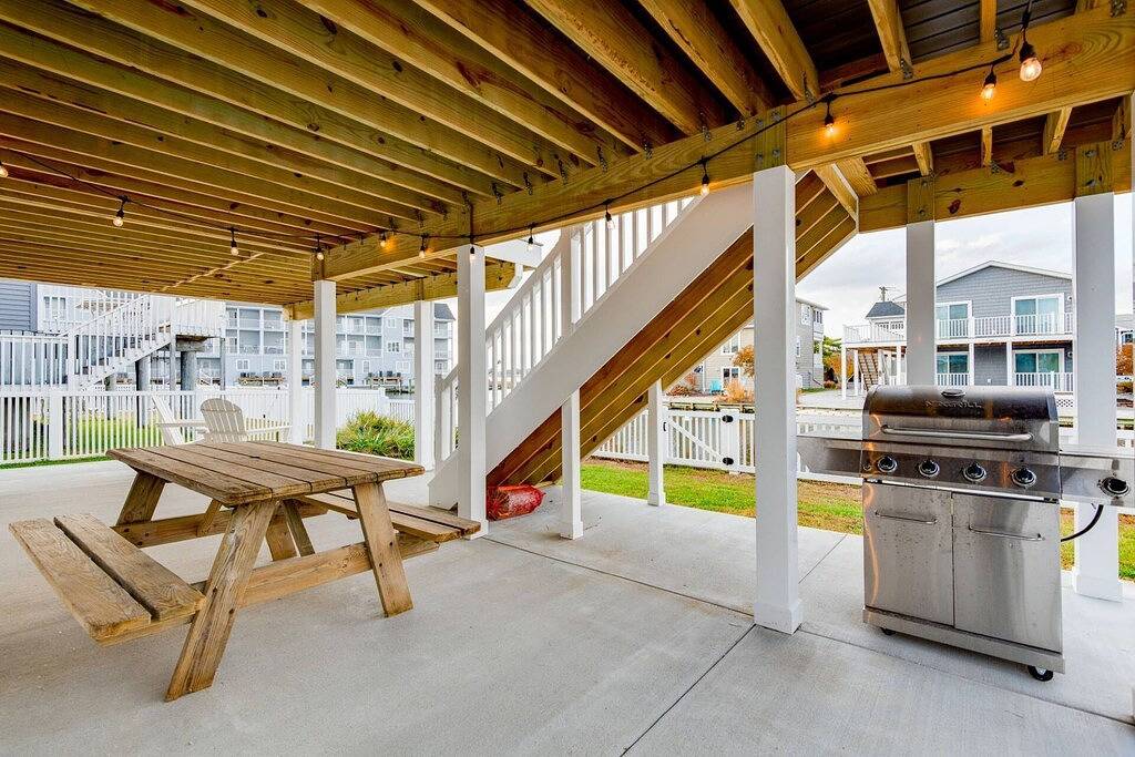 Canal Front Views, Boat Dock, Kayaks, 10\" Walk to the Beach, Free Activities inc. Golf at Bear Trap. in Fenwick Island, Sussex County (Delaware)