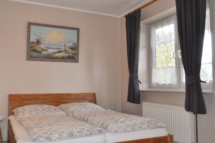 Ganze Ferienwohnung, Hotel-Restaurant Käpt´n Pupkes - Fw Wohnung 1 in Wangerland, Südliche Nordseeküste
