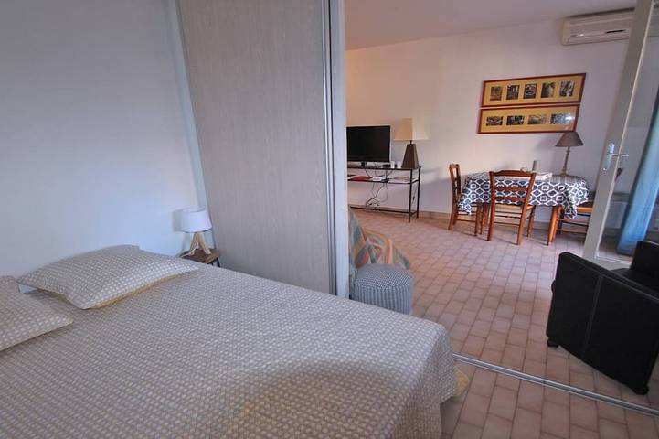 Gîte pour 4 personnes, avec terrasse dans Office de Tourisme Sainte Maxime - 3