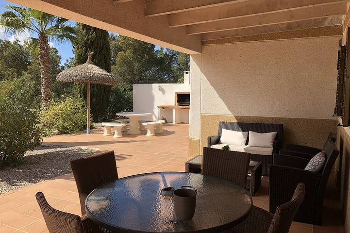 Ferienhaus für 4 Personen, mit Garten und Pool sowie Balkon - 1