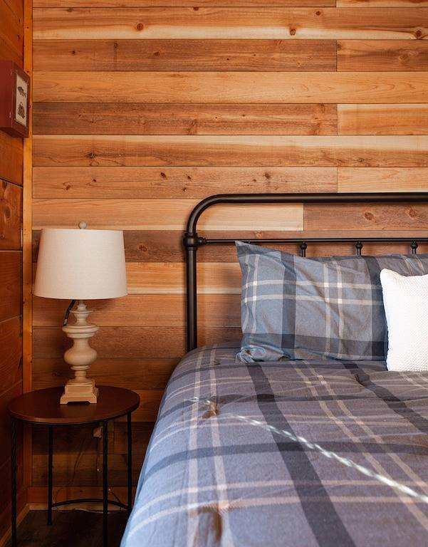 Log cabin for 8 people, with hot tub and balcony in Pigeon Forge