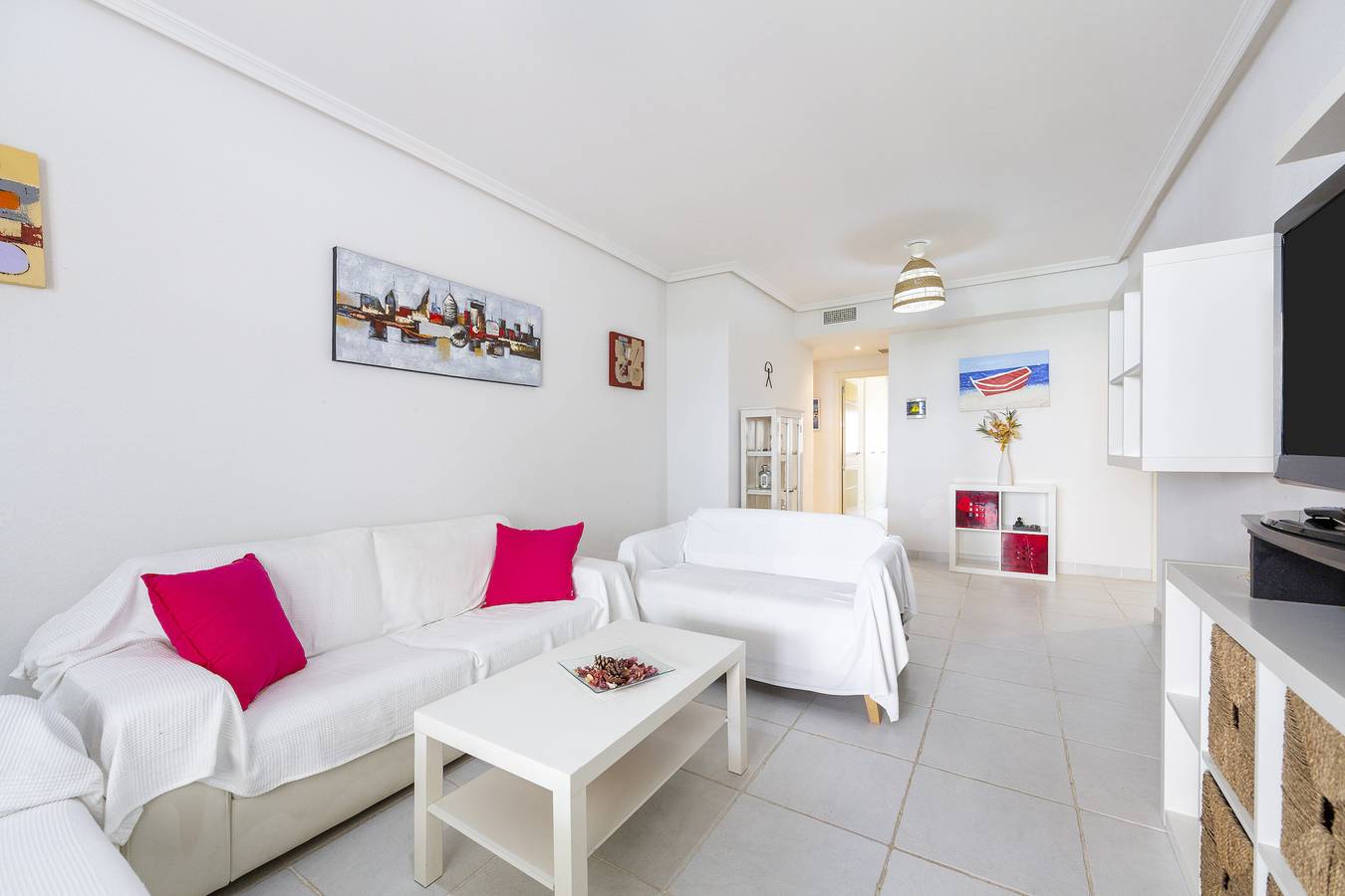 Apartamento entero, Apartamento 'Increible Playazo Vera' con piscina compartida, terraza privada y aire acondicionado. in Playas de Vera, Vera