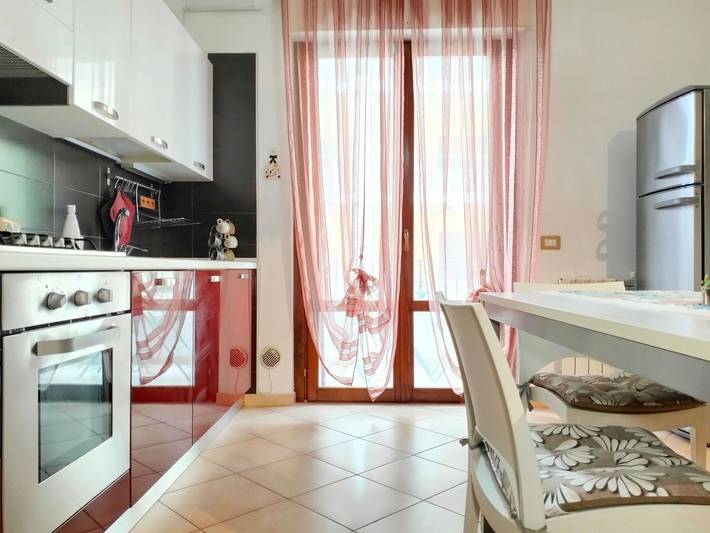 Apartamento entero, Acogedor Apartamento con Balcón y Garaje - ¡Admite Mascotas! in Tortoreto Lido, Tortoreto (Comune)