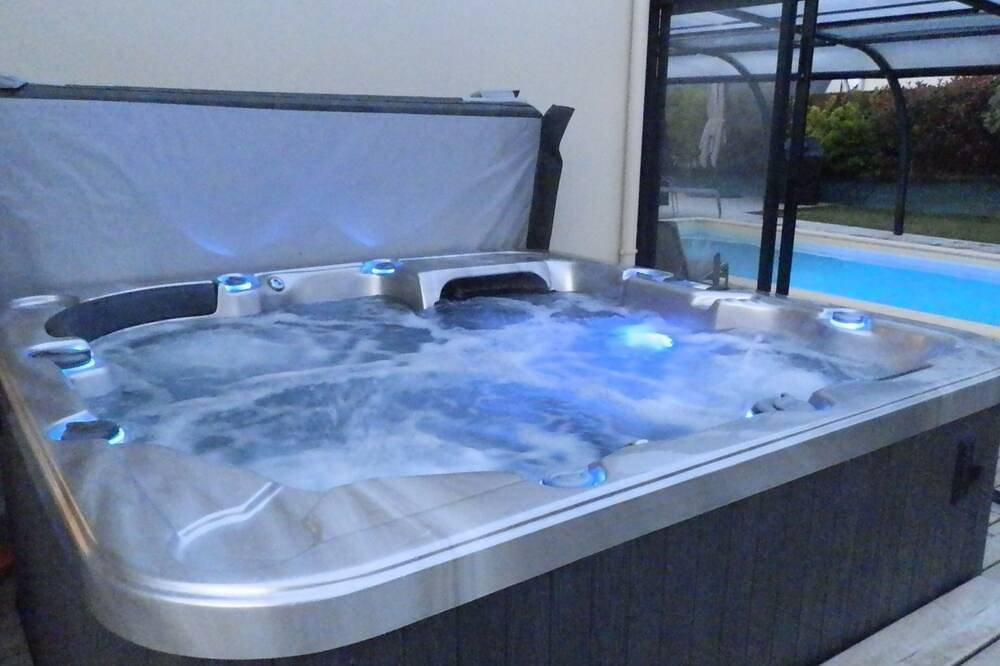 Doëlan, Villa ***** 12 p ,, piscina cubierta climatizada, spa, sauna, billar in Doëlan, Clohars-Carnoët