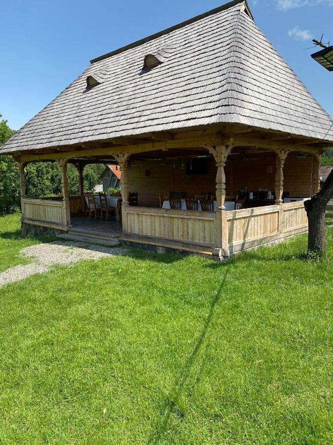 Gîte pour 2 personnes, avec jardin et vue dans Breb - 4