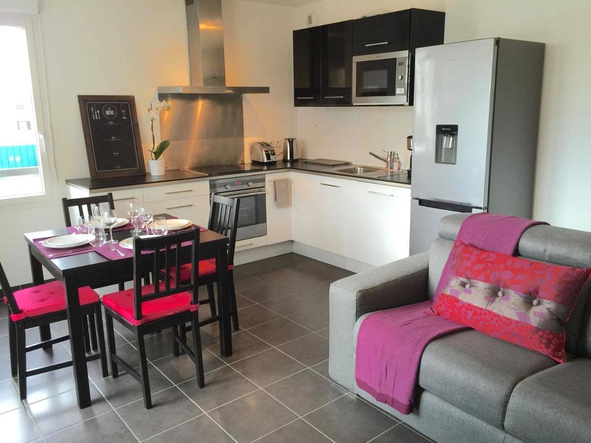 Appartement entier, One-Bedroom Apartment in Montévrain, Seine-et-Marne