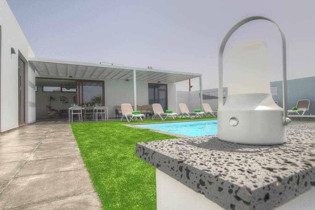 Villa with Private Pool in Triquivijate, Antigua