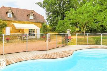 Location de vacances pour 5 personnes, avec jardin à Lissac-et-Mouret