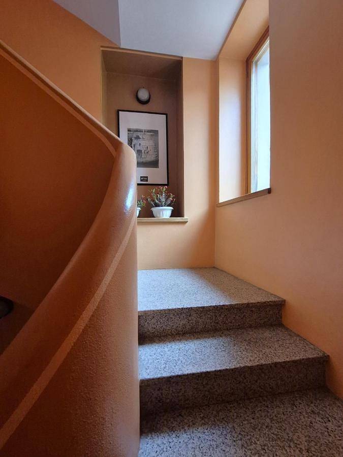 Gîte pour 4 personnes, avec vue sur le lac et vue dans Angera - 3