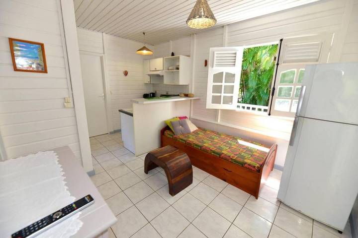 Location de vacances pour 5 personnes, avec vue et jardin ainsi que piscine et bassin pour enfant à Le François - 3