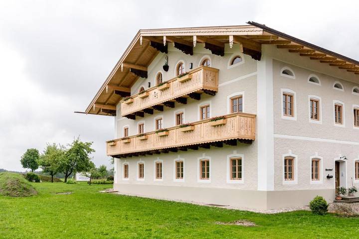 Ferienwohnung für 7 Personen, mit Balkon und Whirlpool sowie Terrasse und Garten in Eggstätt - 2