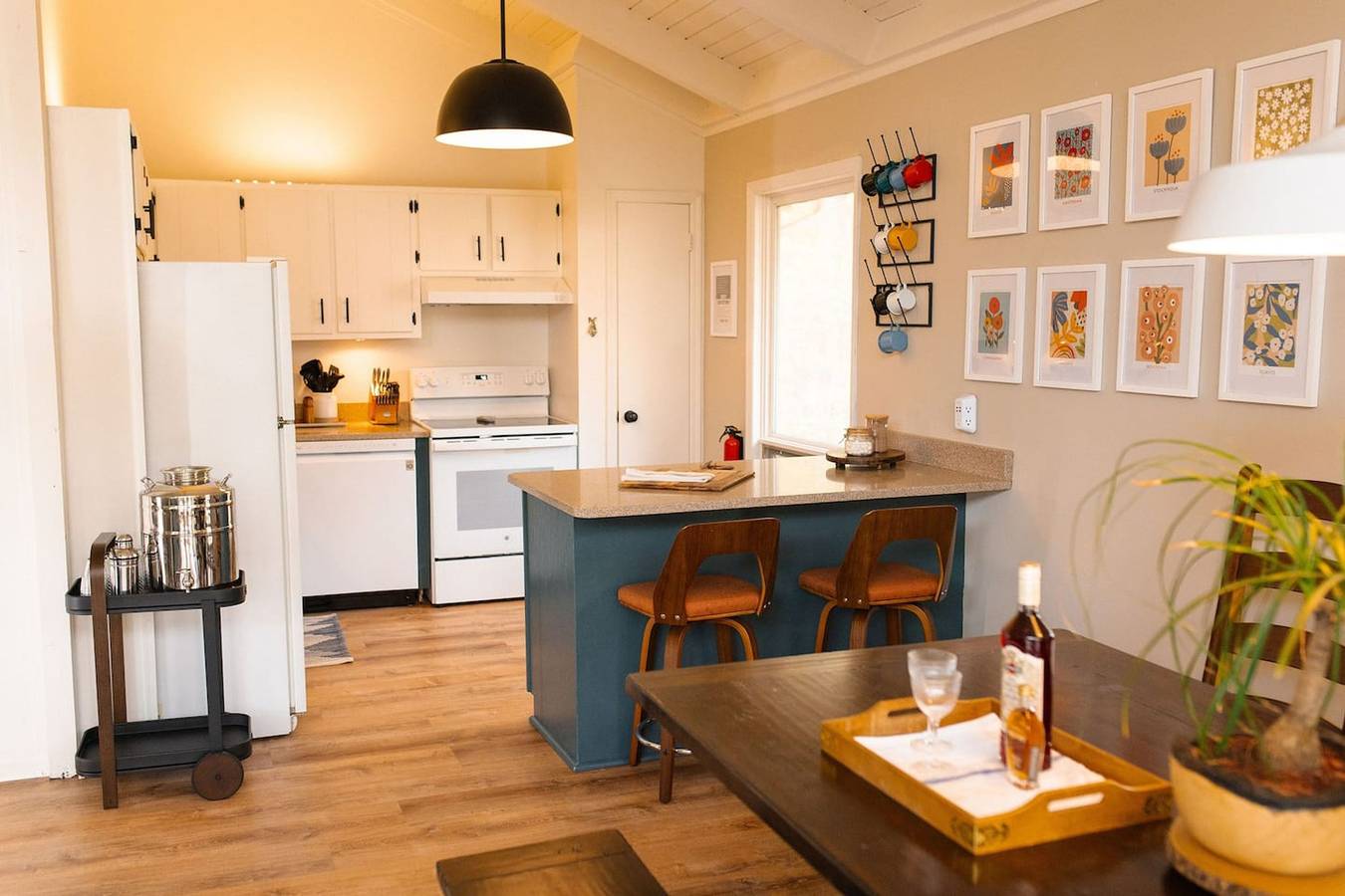 Geheel appartement, Sweet William | A Lake Naomi Chalet + Membership in Pocono Pines, Monroe County (PA)