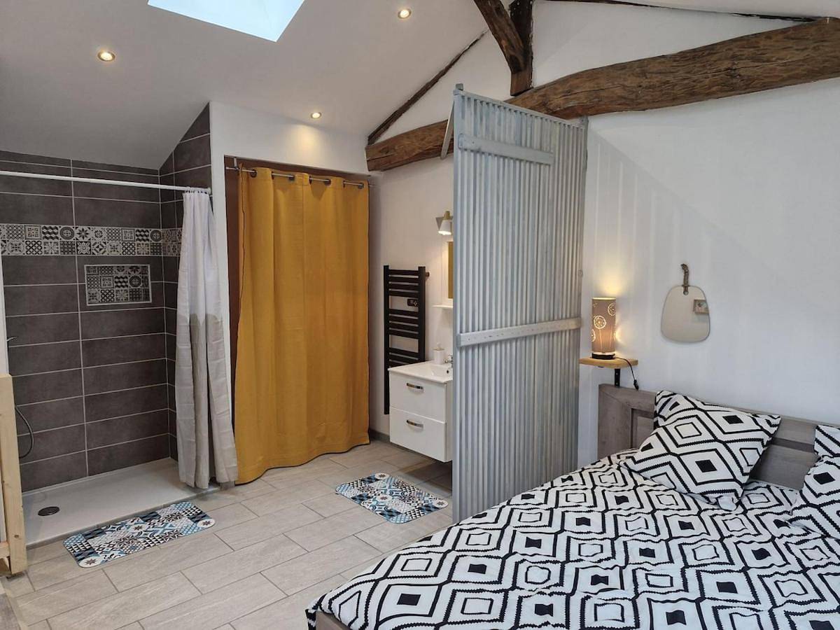 Appartement entier, One-Bedroom Apartment in Bourg-en-Bresse, Région de Bourg-en-Bresse